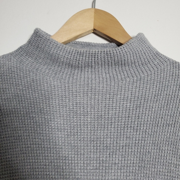 Michael Kors Womens Knit Sweater Size M Gray Neutral Casual Chic Gorpcore Sporty - Picture 3 of 11